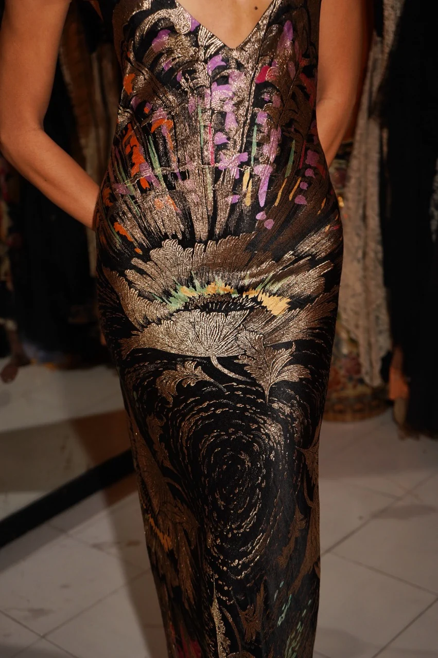 1930s Feather Burst Printed Lamé Gown - Image 5